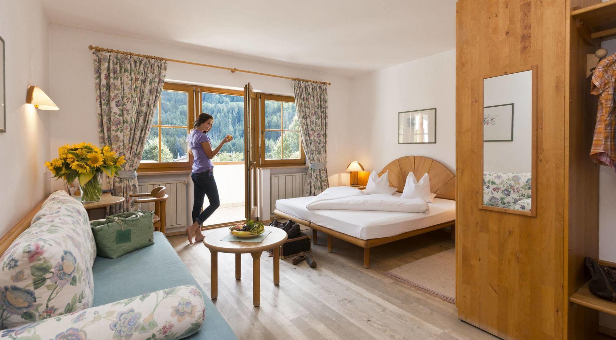 Taubers Bio Vitalhotel 키에네스 외부 사진